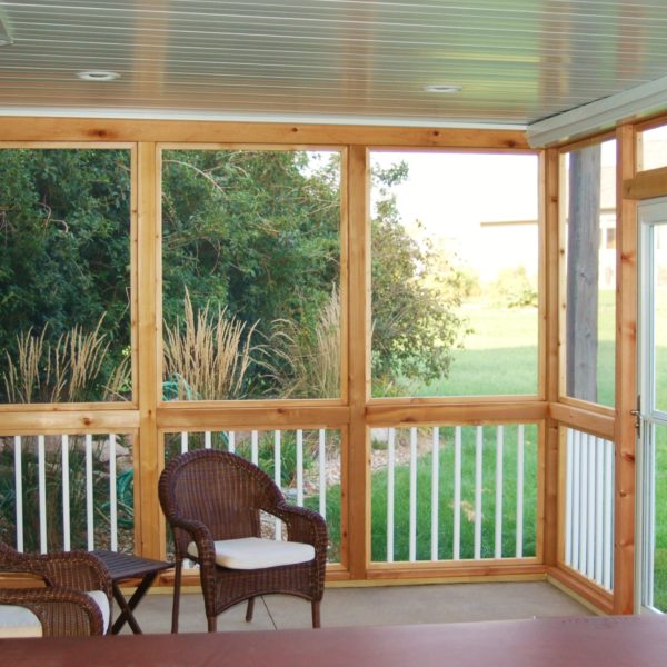 Screened Porch with chairs